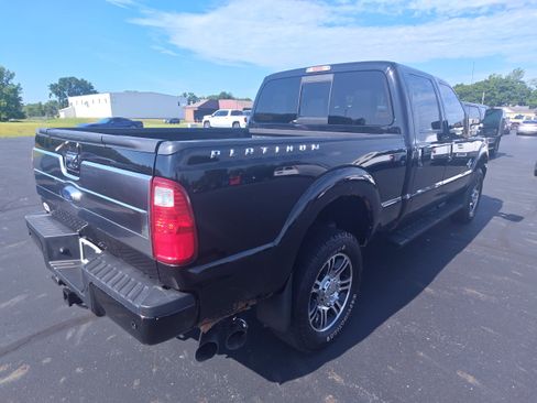 Used 2016 Ford F250 Platinum w/ Platinum Package AWD/4WD image 5