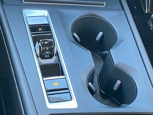 Certified 2024 Volkswagen Atlas SE image 7