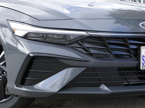 New 2026 Hyundai Elantra SEL Sport image 3