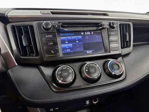 Used 2016 Toyota RAV4 LE FWD image 17