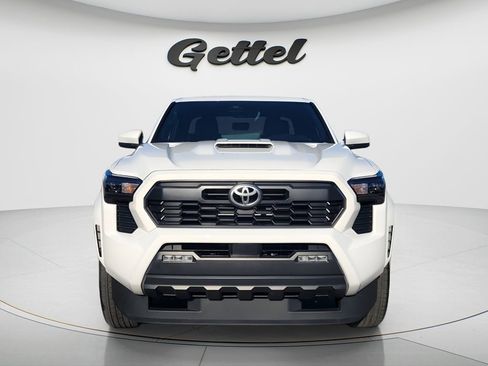 Certified 2025 Toyota Tacoma TRD Sport AWD/4WD image 2