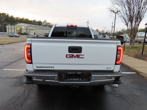 Used 2017 GMC Sierra 1500 SLT w/ Enhanced Driver Alert Package image 6