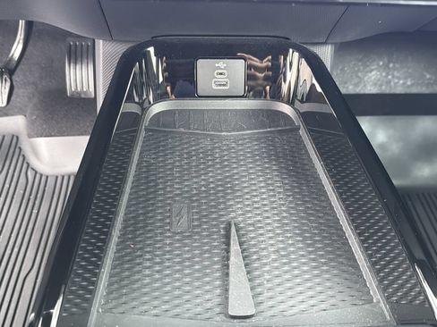 Certified 2025 Ford Mustang Mach-E GT AWD/4WD image 9