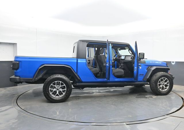 Used 2024 Jeep Gladiator Sport AWD/4WD image 48