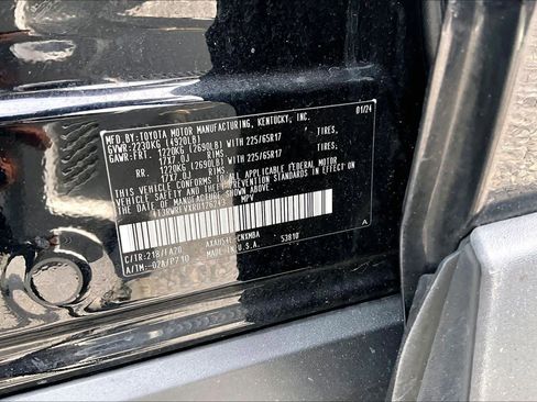 Used 2024 Toyota RAV4 XLE AWD/4WD image 36