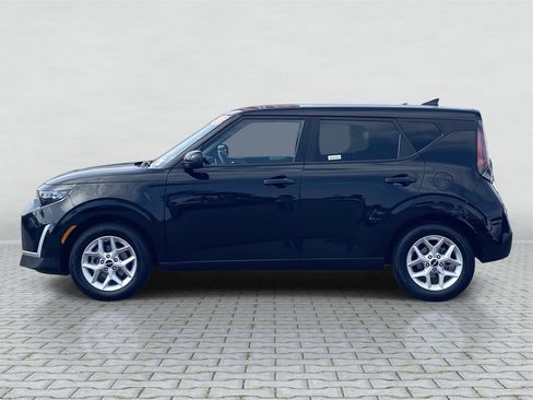 Used 2024 Kia Soul LX w/ Option Group 015 image 2