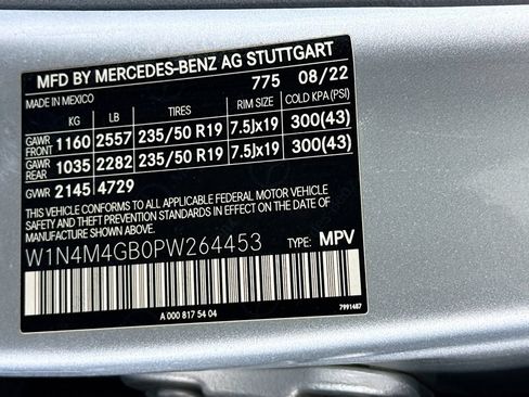 Used 2023 Mercedes-Benz GLB 250 image 35