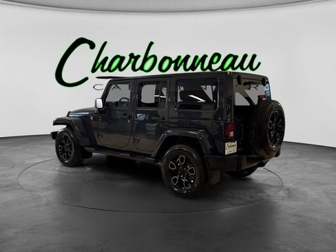 Used 2018 Jeep Wrangler Unlimited Sahara w/ Max Tow Package AWD/4WD image 3
