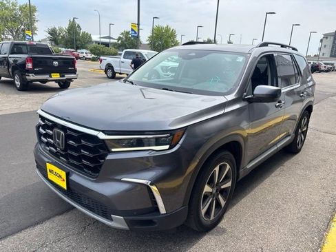 Used 2024 Honda Pilot Elite image 3