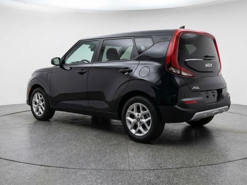 Used 2025 Kia Soul LX w/ LX Technology Package image 6