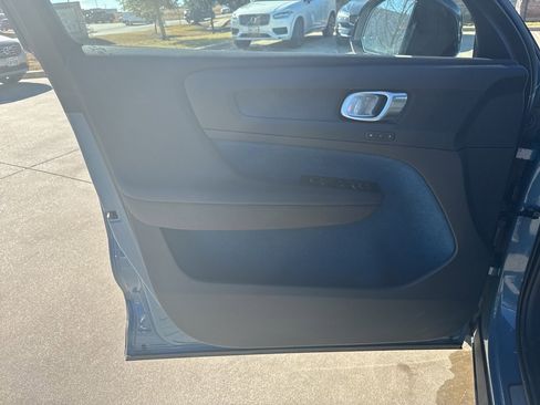 Certified 2023 Volvo C40 P8 Recharge Plus w/ Protection Package Premier image 18