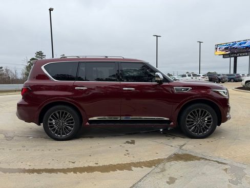 Used 2022 INFINITI QX80 Sensory w/ Cargo Package image 6