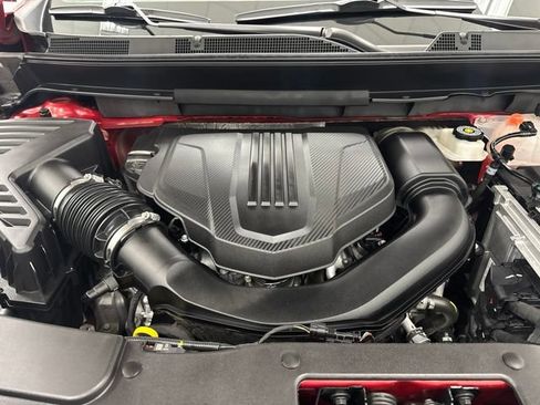 Used 2024 Chevrolet Traverse Z71 w/ LPO, Floor Liner Package AWD/4WD image 41