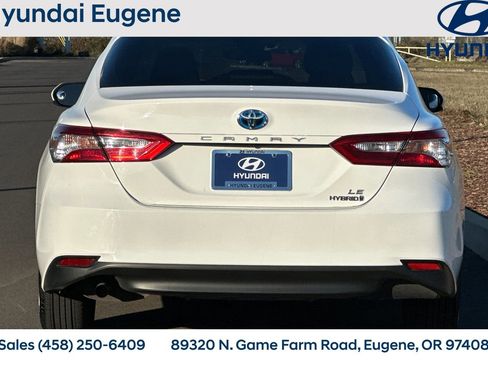 Used 2019 Toyota Camry LE image 4
