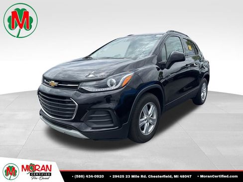 Used 2021 Chevrolet Trax LT w/ LT Convenience Package FWD image 1