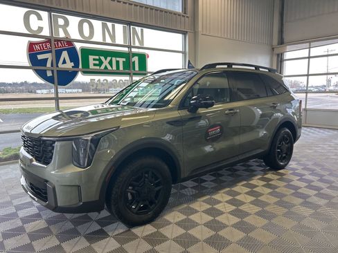Used 2025 Kia Sorento SX Prestige image 3