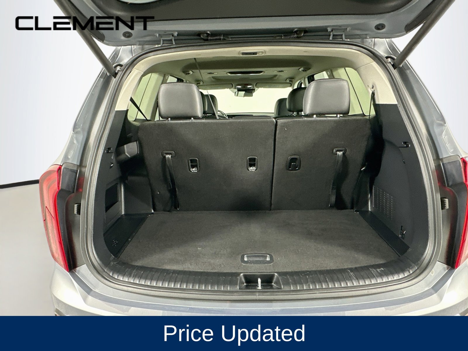 Used 2025 Kia Telluride S FWD image 9