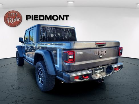 New 2025 Jeep Gladiator Rubicon w/ Convenience Group AWD/4WD image 8
