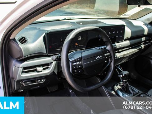 Used 2025 Kia K4 FWD image 22