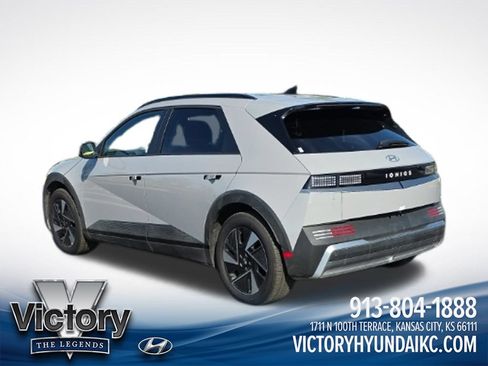 Used 2025 Hyundai Ioniq 5 SEL RWD image 12