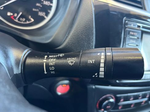 Used 2017 Nissan Sentra SV image 14