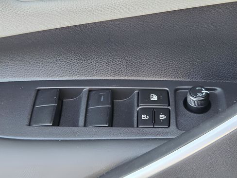 Certified 2024 Toyota Corolla SE image 26