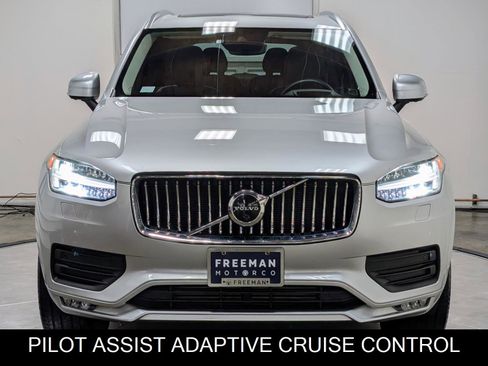 Used 2022 Volvo XC90 T6 Momentum w/ Advanced Package image 3