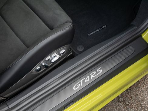 Used 2025 Porsche 718 Cayman GT4 RS image 33