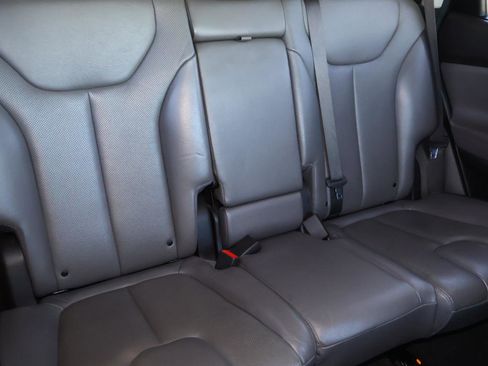 Used 2020 Hyundai Santa Fe Limited image 20