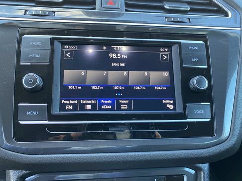 Used 2022 Volkswagen Tiguan S image 12