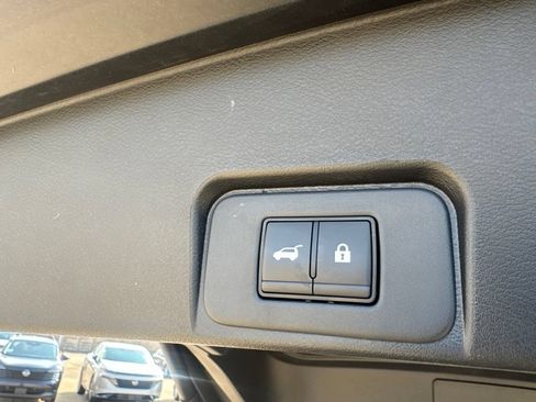 Certified 2024 Nissan Rogue SV FWD image 34