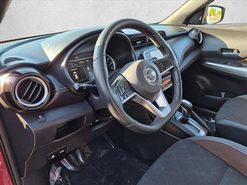Used 2019 Nissan Kicks SR FWD image 10