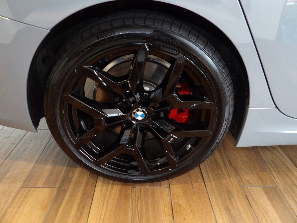 Used 2026 BMW 330i xDrive Sedan w/ M Sport Package AWD/4WD image 5