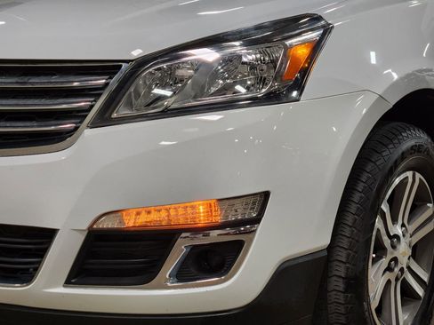 Used 2017 Chevrolet Traverse LT FWD image 14