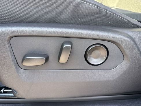 New 2026 GMC Sierra 1500 SLE image 12