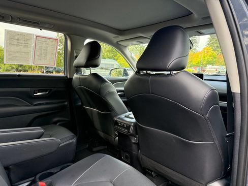 Certified 2024 Toyota Grand Highlander AWD image 19