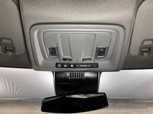 Used 2025 Chevrolet Silverado 1500 LT AWD/4WD image 17