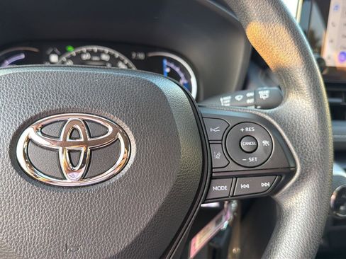 Certified 2025 Toyota RAV4 LE AWD/4WD image 21