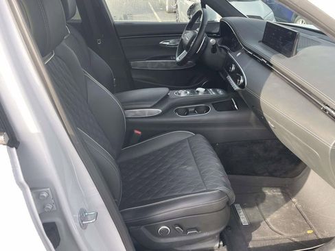 Used 2025 Genesis GV70 3.5T Sport w/ Sport Advanced Package image 47
