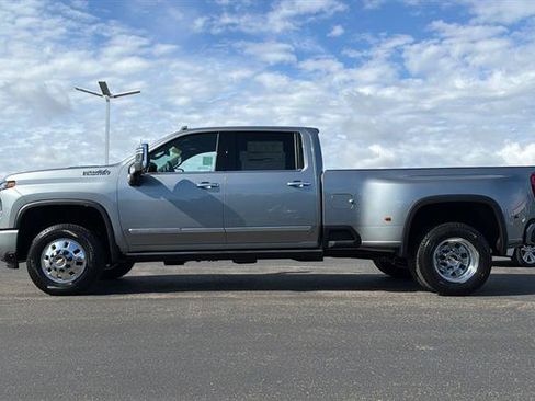 New 2026 Chevrolet Silverado 3500 High Country w/ Technology Package AWD/4WD image 7