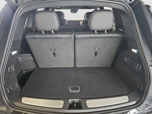 New 2026 Cadillac Vistiq Luxury image 13