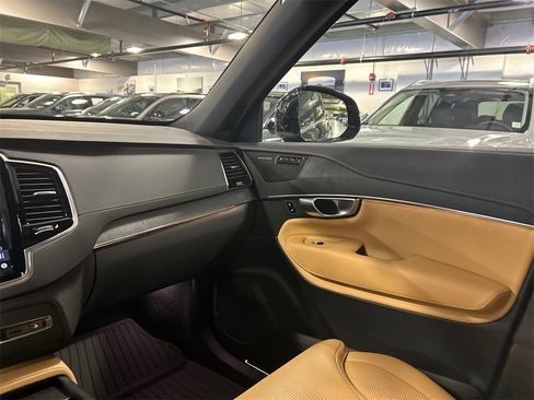 Certified 2023 Volvo XC90 T8 Ultimate w/ Protection Package Premier image 25
