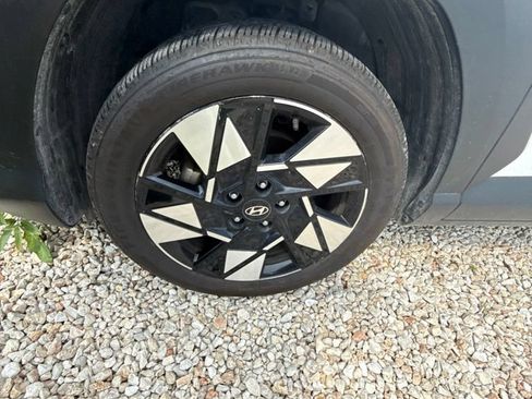 Certified 2025 Hyundai Kona SEL FWD image 3