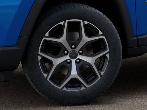 New 2026 Jeep Compass Limited image 8