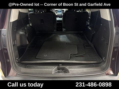 Used 2017 GMC Acadia SLE AWD/4WD image 28