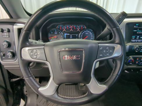 Used 2019 GMC Sierra 1500 SLE w/ SLE Value Package AWD/4WD image 28