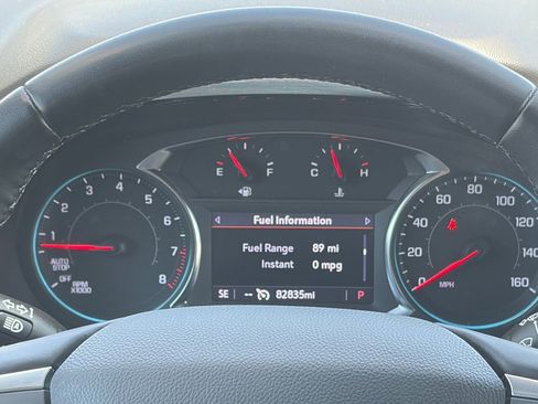 Used 2023 Chevrolet Traverse LT AWD/4WD image 14