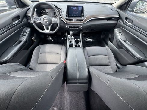 Used 2024 Nissan Altima 2.5 SV FWD image 28