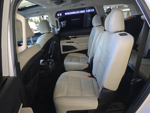 Used 2022 Kia Telluride SX w/ SX Prestige Package AWD/4WD image 13