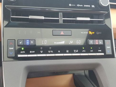 Used 2019 Toyota Avalon Limited w/ Advanced Safety Package FWD image 29